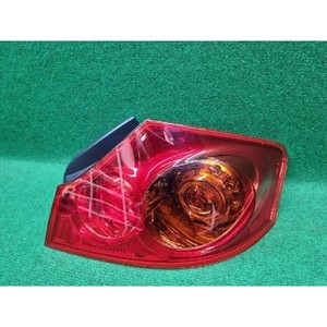 Luz Trasera Derecha Usada en Estado de Funcionamiento - Product Image 1