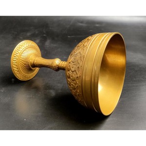 Nouvelle Arrivée - Gobelet en Laiton Fait Main, Design Classique Rond Embossé, Coupe à Vin pour Mariage et Usage Décoratif - Product Image 3