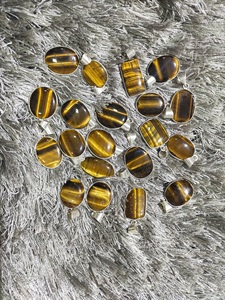Pendentif en Pierre Naturelle Œil de Tigre, Cabochon Ovale Plaqué Argent, Vente en Gros, Bijoux en Cristal de Guérison, Fabricant - Product Image 2