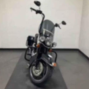 Moto Harley-Davidson Road King Cruiser d'occasion 2010 à vendre - Tourisme légendaire, conduite puissante, confort premium, maniabilité emblématique - Product Image 2