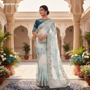 Dernière collection de saris et chemisiers en tissu Butti et bordure brodés de fils et de paillettes, motif Gold Crush, fournisseur d'Inde - Product Image 1