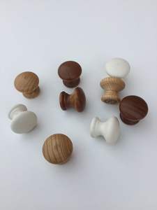 Poignées de porte décoratives modernes en bois et résine, poignées de tiroir faites à la main pour armoire et meubles - Product Image 3