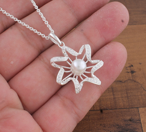 Collier en nacre blanche naturelle plaqué argent sterling avec pendentif coquillage et zircon cubique, chaîne de clavicule pour femme, bijoux fins en gros - Product Image 1