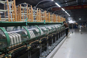 ด้ายไหมย่อยสลายได้สำหรับงานถักด้วยมือเส้นด้ายดิบบรรจุภัณฑ์ตรงจากผู้ผลิตในเวียดนาม100% ปรับแต่งได้ - Product Image 2