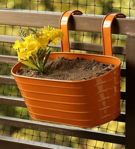 Jardinière en fer galvanisé faite à la main pour la décoration florale de balcon et l'arrangement moderne de plantes d'intérieur - Product Image 1