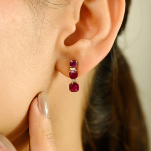 Pendientes Pequeños de Oro Amarillo de 14K con Rubí y Diamante, Diseño Novedoso, Joyería Femenina con Piedras Preciosas Naturales - Product Image 2