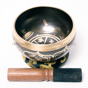 Ensemble de bols chantants tibétains de 9,5 cm, fabriqués à la main, avec roue Yantra sacrée, logo personnalisé gravé, noir mat - Product Image 3
