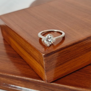 Anillo de Flores en Racimo para Mujer, Romántico, Elegante, Minimalista, Acabado Pulido, para Compromiso, Boda, Fiesta - Product Image 2