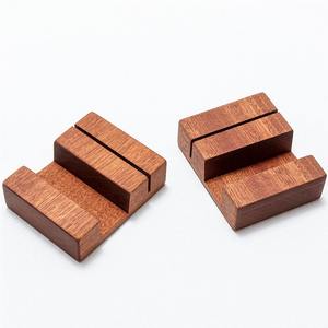 Soporte de Madera Premium para Tablas de Cortar, Diseño Compacto de un Solo Compartimento, Organizador Moderno para Encimeras de Cocina - Product Image 1