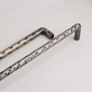 Poignées longues dorées en aluminium moulé, texture bois, faites à la main, pour armoire et porte, finition plaqué or - Product Image 4