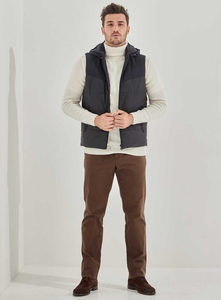 Custom Logo <b>Men's</b> Outdoor Thicken Padded <b>Vest</b> Stand Collar Zipper Pocket Winter Jacket Black Quilted Puffer Waistcoat <b>Men</b>'<b>Vest</b> - Product Image 4