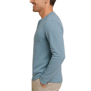 Camiseta Henley de diseño transpirable y textura suave para uso diario, cómoda camiseta Henley para hombre - Product Image 3