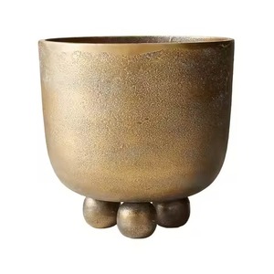 Maceta de Metal Rústica para Interiores, Contenedor Decorativo para Plantas y Flores, Decoración para Balcón, Jardín y Hogar - Product Image 1