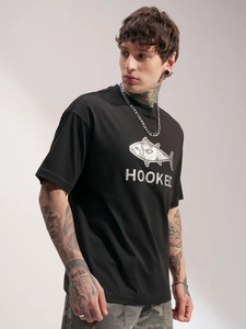 เสื้อยืดสีดำสำหรับผู้ชาย ทรงปกติ แขนสั้น ลำลอง คอกลม ผ้าเจอร์ซีย์ คอตตอน - Product Image 5