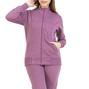 Tenues de sport pour femmes, style streetwear urbain, pour un mode de vie urbain, dernières tendances, vêtements de jogging. - Product Image 1