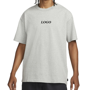 เสื้อยืดคอตตอนสีเทาทรงโอเวอร์ไซส์สำหรับผู้ชาย พิมพ์ลายโลโก้ด้านหน้า ดีไซน์ลำลอง คอกลม แขนสั้น - Product Image 3