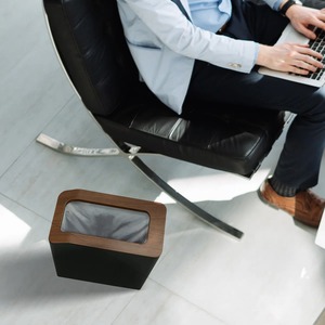 Poubelle rectangulaire noire moderne avec couvercle ouvert finition bois, poubelle contemporaine pour la maison, le bureau, le hall d'entrée, fabriquée en Inde - Product Image 6