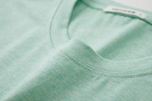 เสื้อยืดคอกลมผู้ชาย ผ้าคอตตอนผสม 100% เนื้อผ้านุ่มพิเศษ ทรงสปอร์ต แขนสั้น สีพื้น เหมาะสำหรับใส่ลำลอง ออกกำลังกาย วิ่ง - Product Image 4