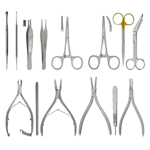 Kit de manucure professionnel HARRAR en acier inoxydable 5-en-1 : coupe-ongles, ciseaux, lime, repousse-cuticules, boîte portable, pour adultes, classique - Product Image 1