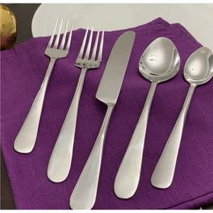 Juego de Cubiertos de Acero Inoxidable 18/10 de Lujo, Juego de Cubiertos Plateados con Acabado Espejo, Vajilla Moderna para Cocina, Tenedor, Cuchara, Cuchillo, 24 Piezas - Product Image 3