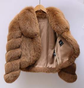 Vente en gros - Manteau court d'hiver à capuche en fausse fourrure tendance, veste sans manches en fausse fourrure de renard pour femme - Product Image 2