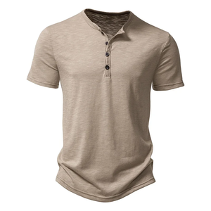 T-shirt en tricot à col en V pour homme, manches courtes, couleur unie, coupe ajustée, style décontracté, beige, blanc, rouge, noir, vert olive - Product Image 4