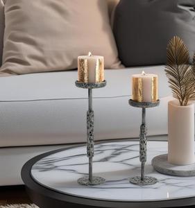 Candelabro de Metal Hecho a Mano, Forma Cilíndrica, Decoración Duradera para el Hogar - Product Image 2