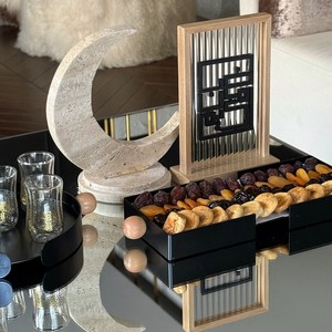 Plateaux à chocolat minimalistes en métal noir avec poignées rondes en bois lisses, un ensemble de service géométrique chic pour la décoration de la maison - Product Image 5