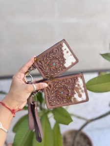 Latest Designer Genuine Leather ATM Card <b>Holder</b> Stylish Clutch Coin Purse Hand Tooled Leather Floral Cowhide Women's Purse - Product Image 2