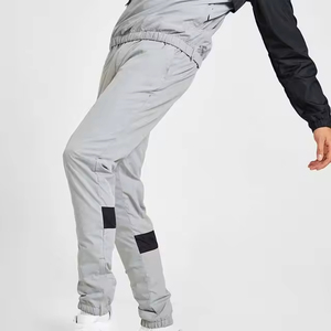 Conjunto de Pantalones Cortos y Chaqueta Cortavientos de Nailon Personalizado al por Mayor para Hombre, Conjunto de Chaqueta Cortavientos Impermeable con Cierre, Personalizado y a la Moda - Product Image 4