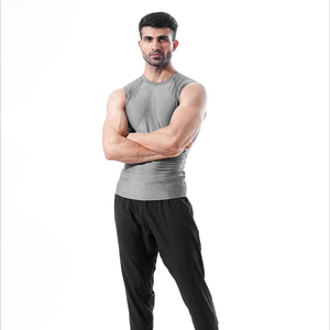 Camiseta sin mangas deportiva de algodón de alta calidad para hombre, 230g, con bajo curvo, ideal para verano, venta al por mayor - Product Image 3