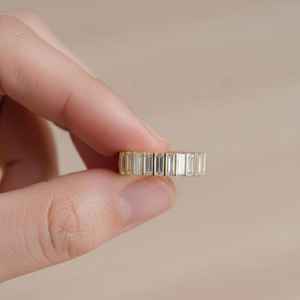 Anillo de media eternidad con diamantes cultivados en laboratorio, corte baguette, para mujer, oro sólido de 14 quilates, joyería fina para compromiso y boda, ideal para regalo. - Product Image 2