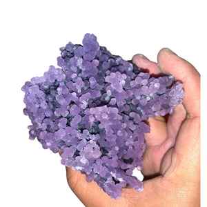 Spécimen d'agate de raisin violette naturelle, grappe de cristaux de calcédoine botryoïdale, pierre de guérison, petite taille 5-10 cm - Product Image 3