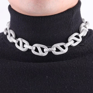 สร้อยคอคิวบาแบบกำหนดเอง สไตล์ฮิปฮอป เงินสเตอร์ลิง ชุบทอง ประดับโมอิสซาไนต์ ดีไซน์แบบกริด สำหรับผู้ชายและผู้หญิง สตรีทแวร์ - Product Image 2