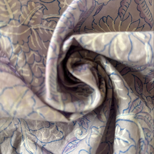 Tela de Algodón Estampada a Mano CHHAAPE para Mujer con Diseño Floral Sutil Jaal, 10m - Product Image 4