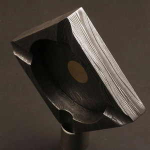 Round Damascus Steel Ashtray Handmade Metal Cigarette Ashtray with Unique Texture <b>Tabletop</b> Smoking Decoration - Product Image 3