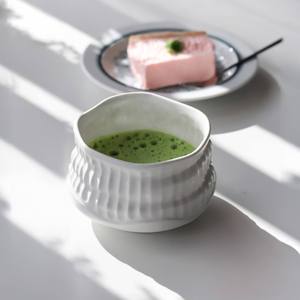 Tazón de Matcha de Cerámica de Porcelana Japonesa Hecho a Mano, Reutilizable y Ecológico, para Accesorios de Té Japandi - Product Image 5