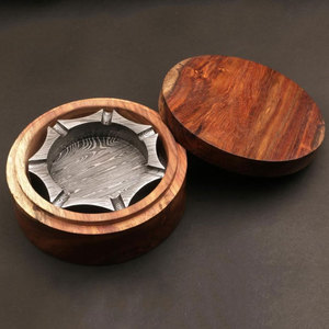 Cendrier en acier Damas à motif personnalisé, cendrier en métal fait à la main pour cigarettes, cigares, cadeau et décoration intérieure - Product Image 4