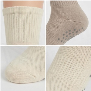 Crew <b>Socks</b> Geometric Pattern Blue Breathable <b>Running</b> <b>Socks</b> for Adults Spring Season - Product Image 4
