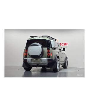 Land Rover Defender 110 D240 S Modelo Septiembre 2020 con 71,328 km, Volante a la Izquierda, Caja de Cambios Automática, Combustible Diésel - Product Image 4