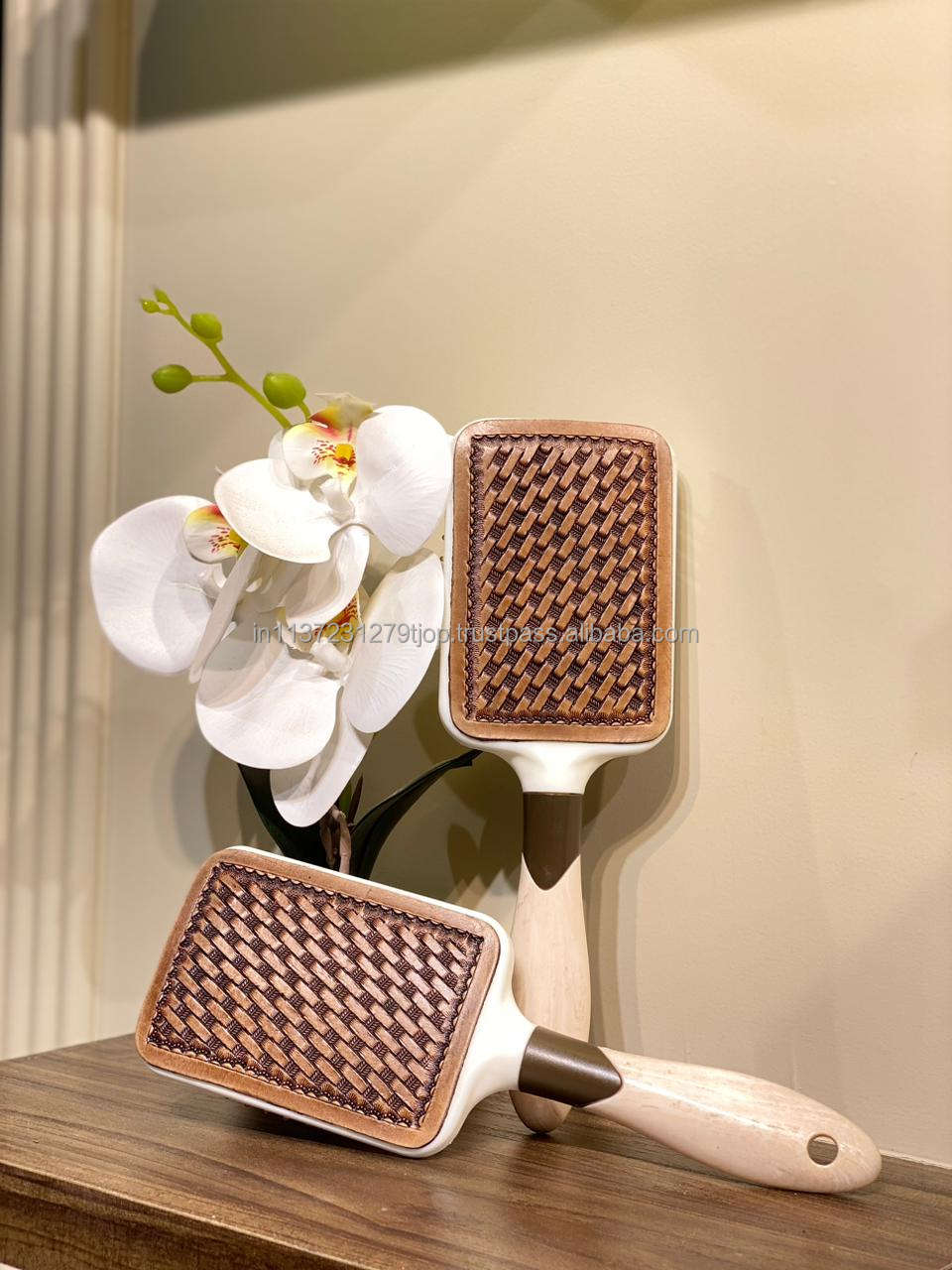 สีน้ำตาล