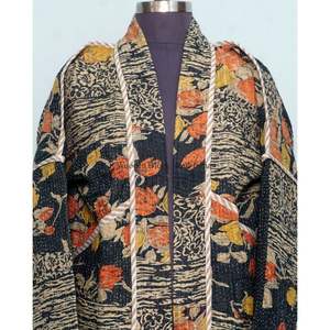 Chaqueta Kantha de Algodón Cosida a Mano para Mujer, Diseño Reversible con Parches Bordados y Elegante Bordado Kantha - Product Image 3