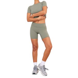 Conjunto Deportivo de Yoga para Mujer con Logotipo Personalizado, Diseño Sólido, Transpirable, Cintura Alta Elástica, 2 Piezas, Spandex/Nylon, Top Deportivo sin Espalda y Leggings - Product Image 3