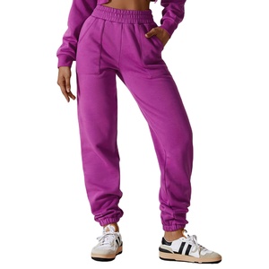 Conjunto de 2 Piezas de Sudadera Corta con Logotipo Personalizado 2026, Ropa Casual para Mujer, Sudadera Corta Holgada y Pantalones Deportivos - Product Image 5