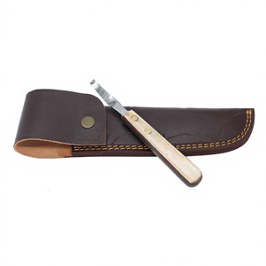 Outil de soin des sabots de cheval en acier inoxydable à double lame, manche en bois, léger, étanche, pour l'équitation - Product Image 1