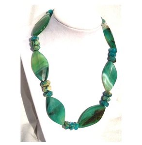 Collar de Resina Premium con Flores Secas, Colgante Hecho a Mano, Joyería de Estilo Lindo, Cadena de Cuentas, Certificado por Terceros, Diseño Personalizado para - Product Image 1