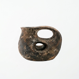 Vase Pichet Rustique en Terre Cuite Marron Rociar, Jug en Céramique Faite à la Main avec Double Poignée Découpée, Récipient Décoratif B2B - Product Image 1