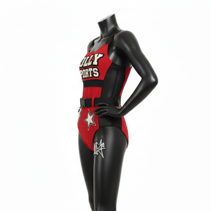 Ensemble de maillot de bain en polyester et élasthanne de haute qualité, rouge et noir, avec empiècements en mesh contrastant, logo brodé personnalisé, pour femme. - Product Image 2