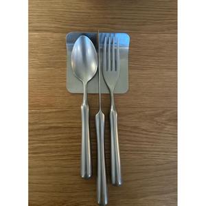 ชุดช้อนส้อมมีดสแตนเลส 3 ชิ้น พร้อมที่วางช้อนส้อม สำหรับร้านอาหาร งานอีเว้นท์ และอุปกรณ์บนโต๊ะอาหาร - Product Image 1