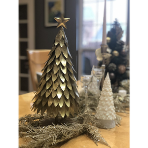 Ensemble de sapins de Noël vintage en métal avec étoile sur le dessus, design rustique à feuilles superposées, décoration de table pour les fêtes - Product Image 6